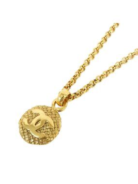 Chanel Vintage Necklace Gold